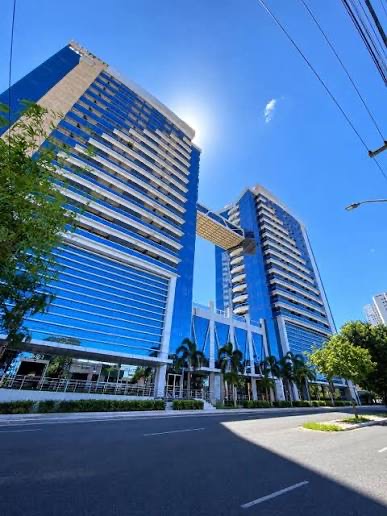 Fachada do Ed. Manhattan River Center, em Teresina
